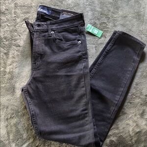 GAP Black Skinny Jeans with Tapered Legs and Soft Denim